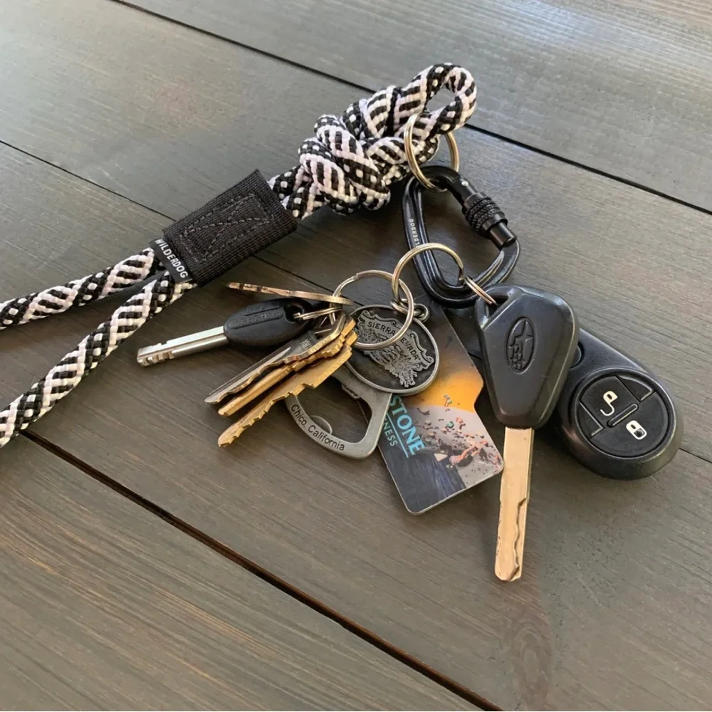 Wilderdog Rope Keychain, Razzleberry - NWT - Picture 6 of 7